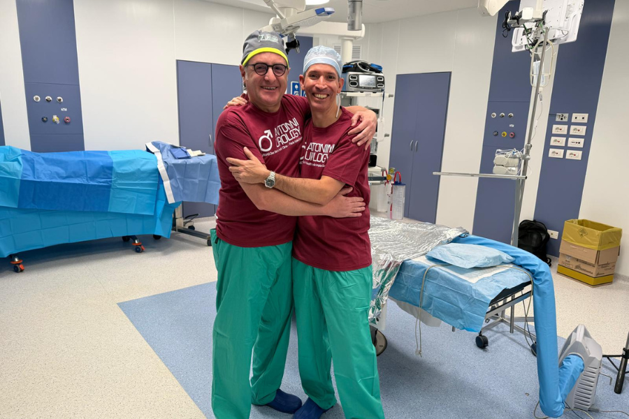 Антонини-Карвахаль в Италии для протезирования полового члена